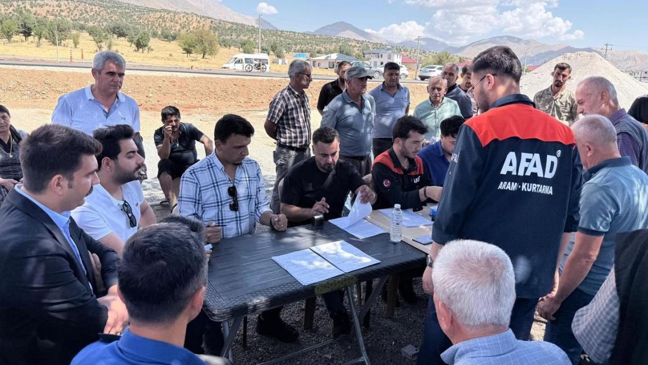 Nurhak’ta köy evlerinin anahtarları hak sahiplerine teslim ediliyor
