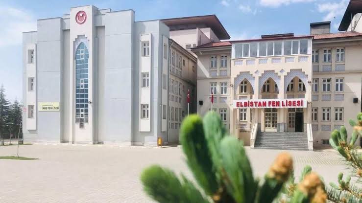 Liselerin kontenjanları doldu, puanları yükseldi
